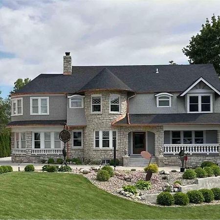 Appartamento Historical Oscar Lofquist House In The Heart Of Des Moines Esterno foto