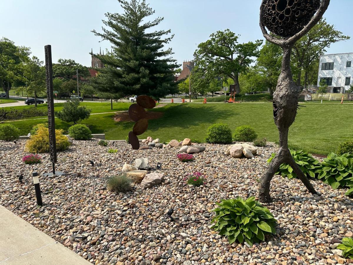 Appartamento Historical Oscar Lofquist House In The Heart Of Des Moines Esterno foto