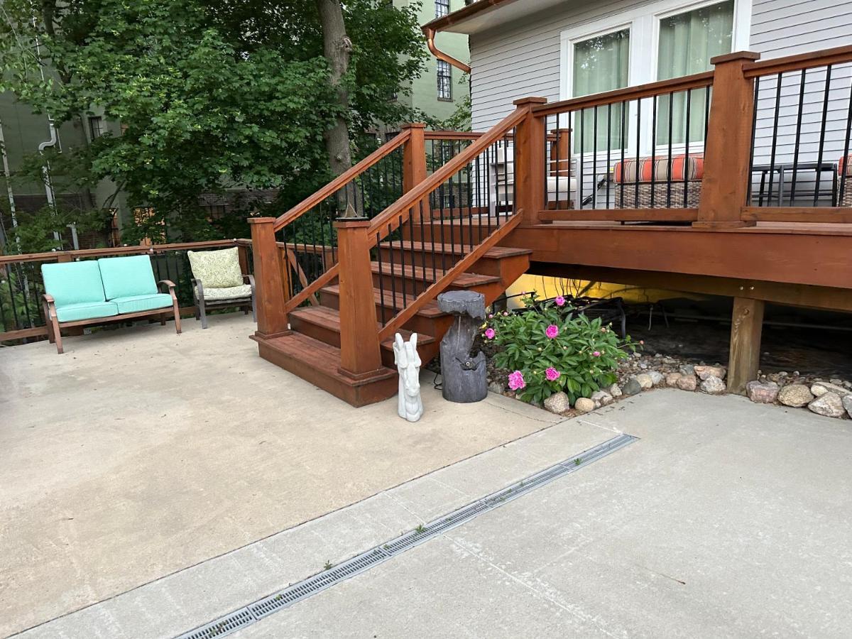 Appartamento Historical Oscar Lofquist House In The Heart Of Des Moines Esterno foto