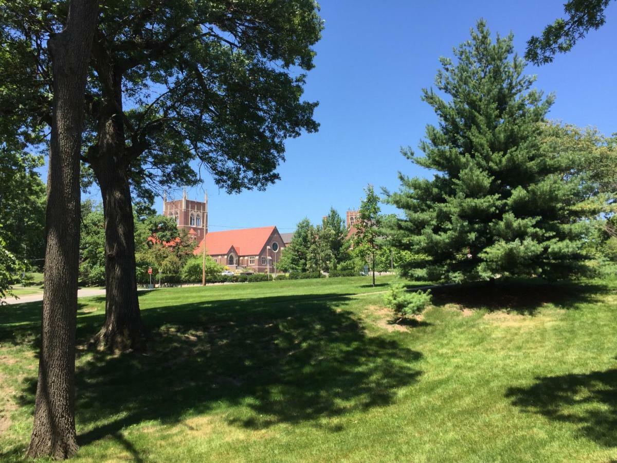 Appartamento Historical Oscar Lofquist House In The Heart Of Des Moines Esterno foto